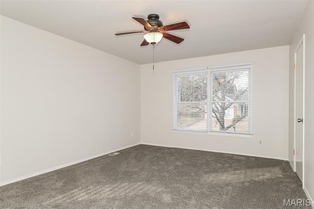 16504 Forest Pine Drive, Ballwin, MO 63011