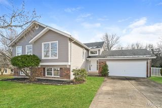 16504 Forest Pine Drive, Ballwin, MO 63011