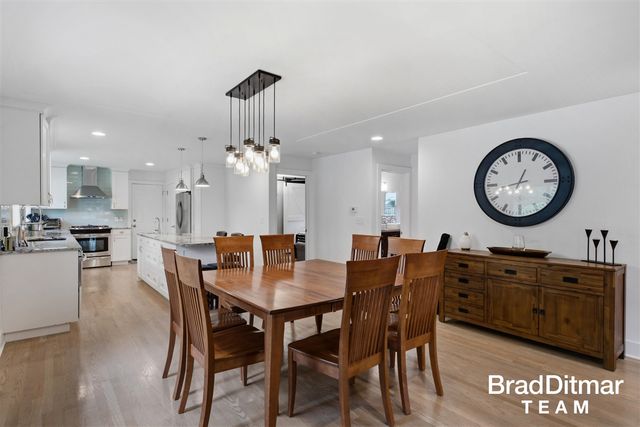 1350 Lake Grove Avenue, East Grand Rapids, MI 49506