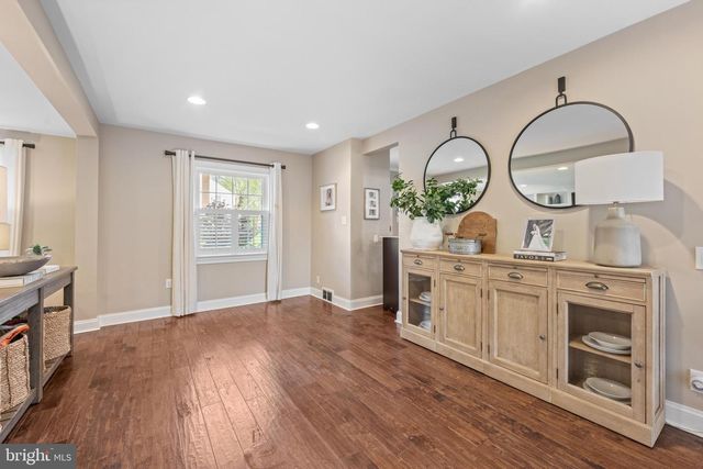 251 ROSEDALE AVE, Wayne, PA 19087