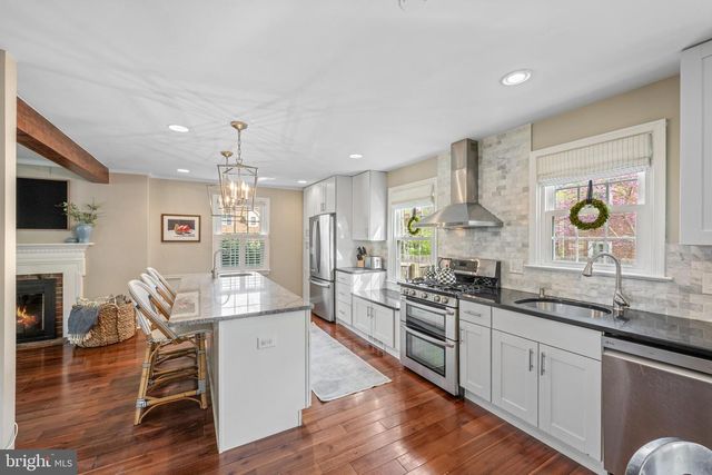 251 ROSEDALE AVE, Wayne, PA 19087