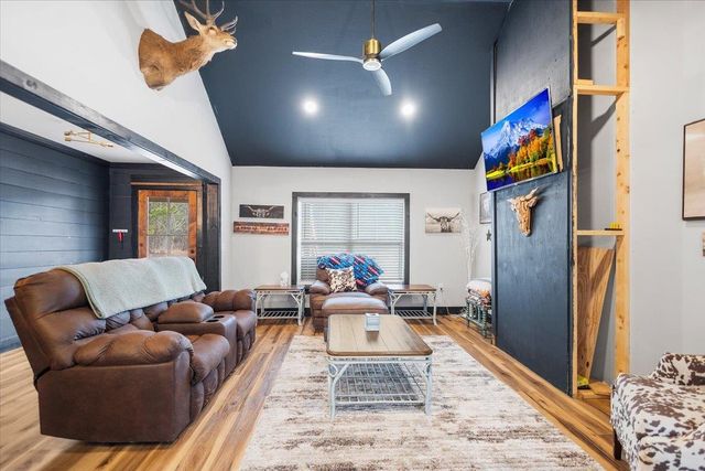 4105 County Road 231, Henderson, TX 75652