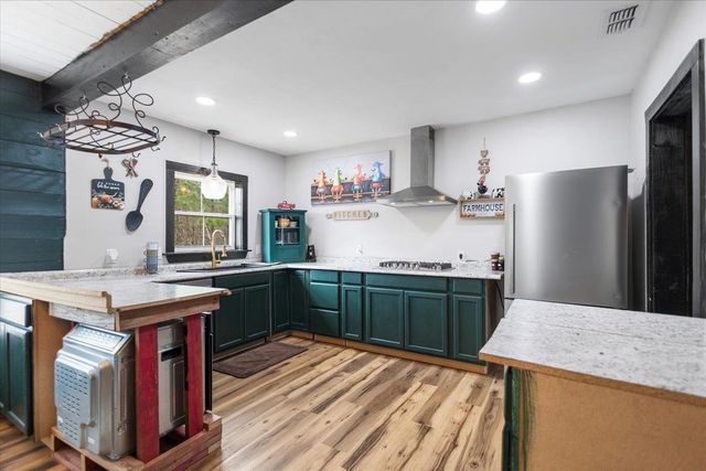 4105 County Road 231, Henderson, TX 75652