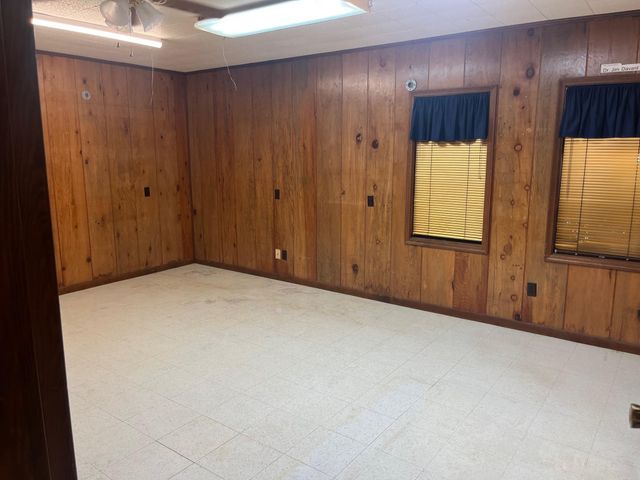 1712 Matthews Street, Bay City, TX 77414