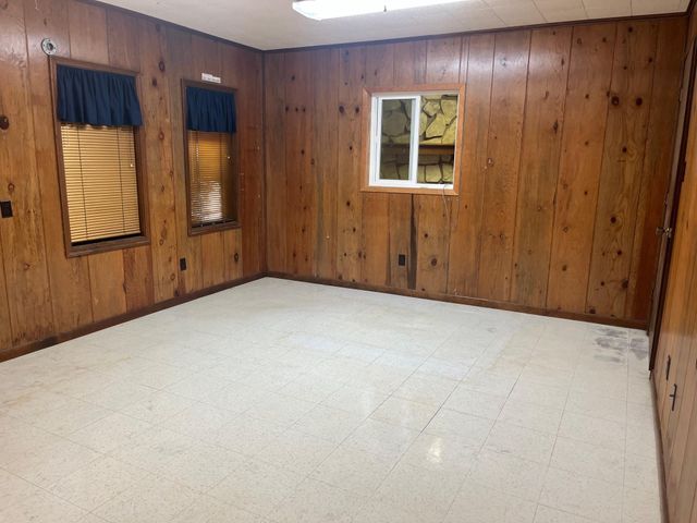 1712 Matthews Street, Bay City, TX 77414