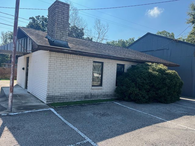 1712 Matthews Street, Bay City, TX 77414