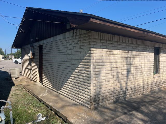 1712 Matthews Street, Bay City, TX 77414