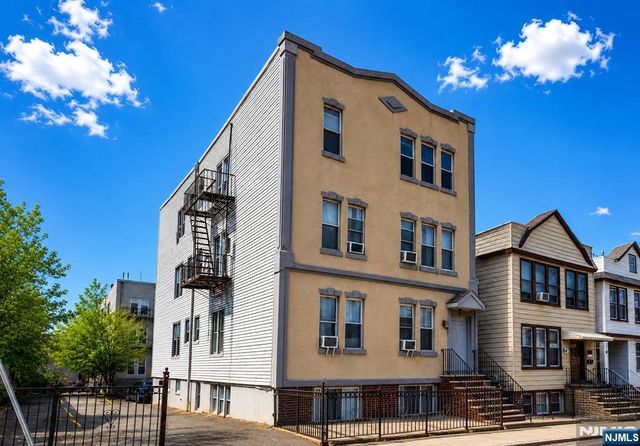 305 Cator Avenue 101, Jersey City, NJ 07305