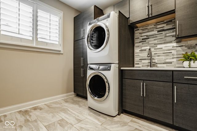 14586 Stonegate Court, Carmel, IN 46032