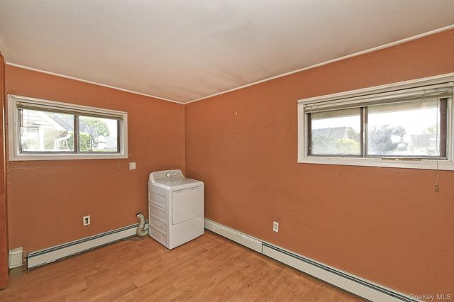16 Springtime Lane E, Levittown, NY 11756