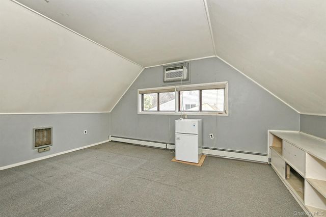 16 Springtime Lane E, Levittown, NY 11756