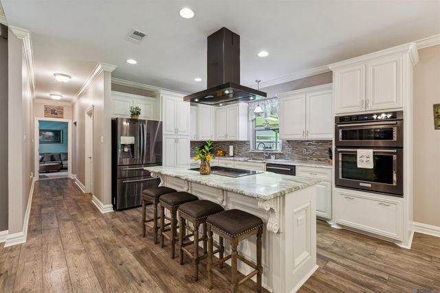 8512 M's Cove, Sorrento, LA 70778