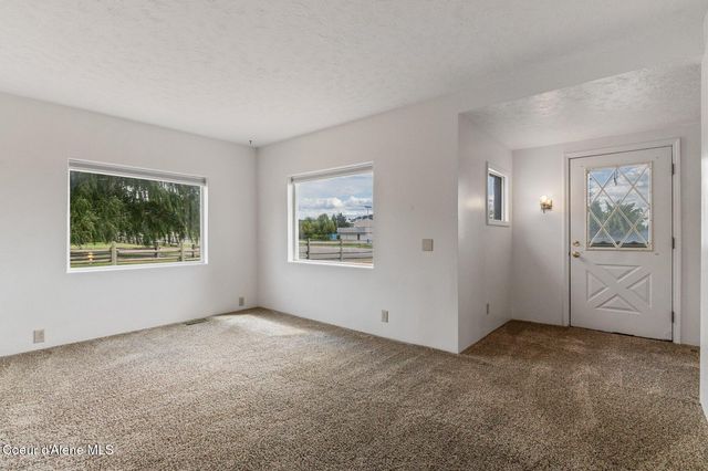 5615 N COLFAX ST, Dalton Gardens, ID 83815