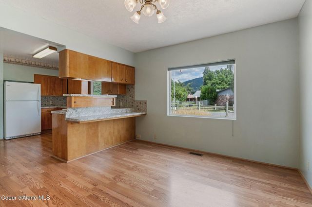 5615 N COLFAX ST, Dalton Gardens, ID 83815