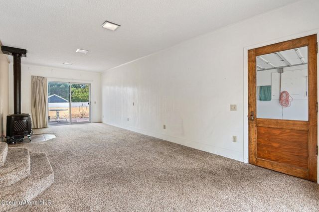 5615 N COLFAX ST, Dalton Gardens, ID 83815