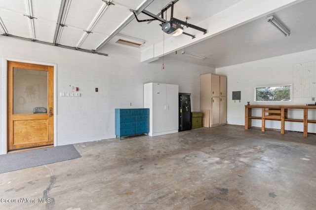 5615 N COLFAX ST, Dalton Gardens, ID 83815