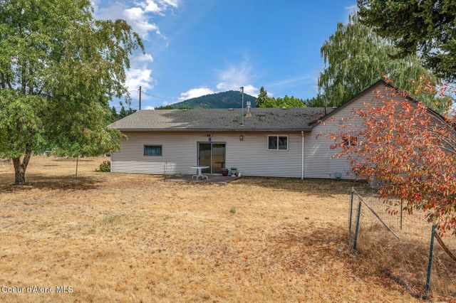 5615 N COLFAX ST, Dalton Gardens, ID 83815