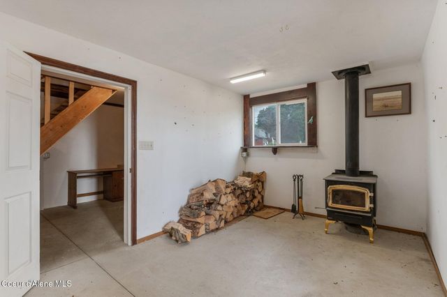 5615 N COLFAX ST, Dalton Gardens, ID 83815