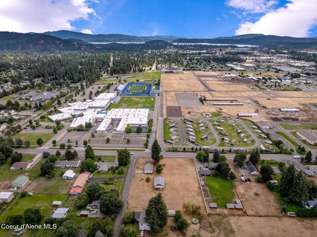 5615 N COLFAX ST, Dalton Gardens, ID 83815