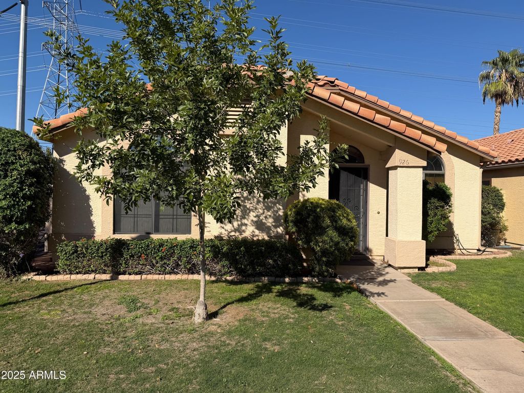 926 E HEARNE Way, Gilbert, AZ 85234