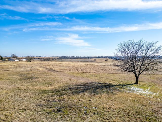 9841 Terry Meadows Lane N, Grandview, TX 76050