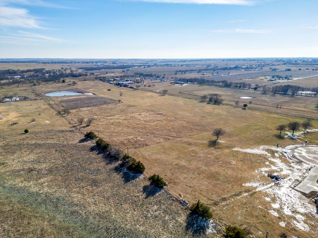9841 Terry Meadows Lane N, Grandview, TX 76050