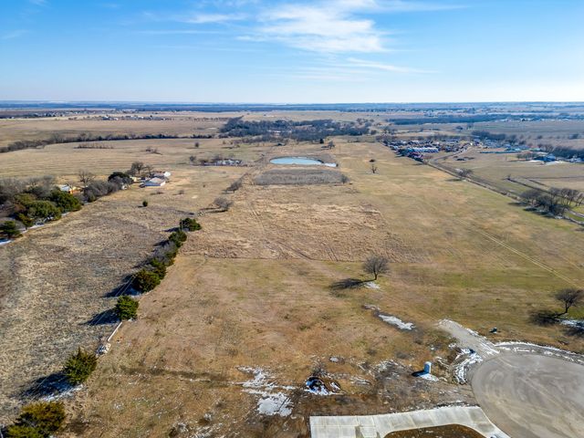 9841 Terry Meadows Lane N, Grandview, TX 76050