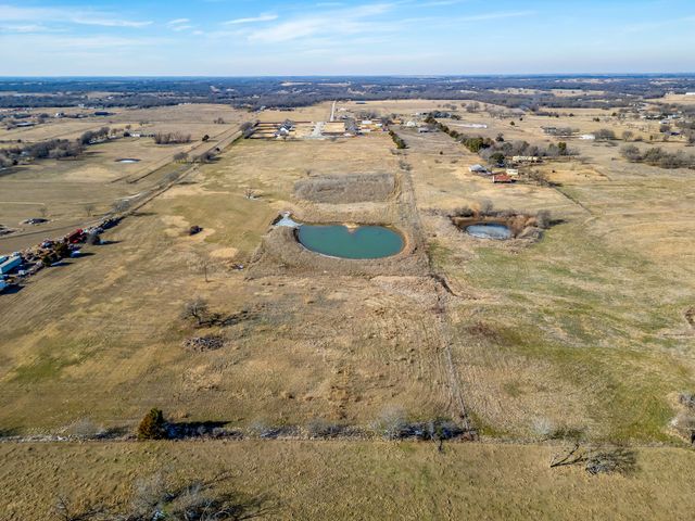 9841 Terry Meadows Lane N, Grandview, TX 76050