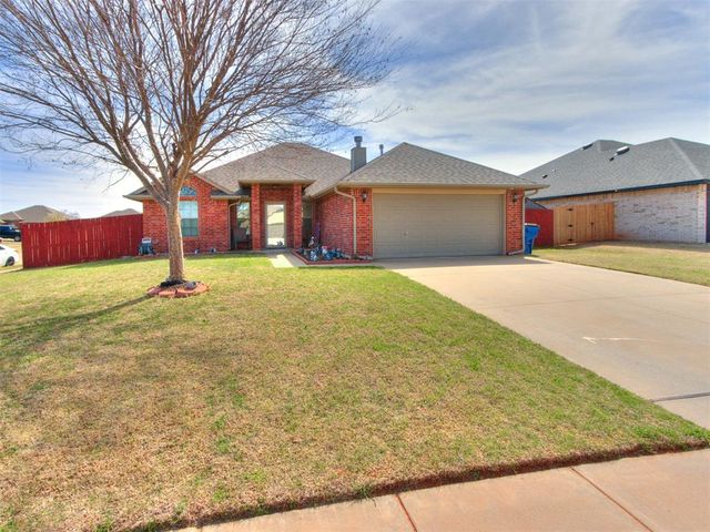 1924 W Flintlock Way, Mustang, OK 73064