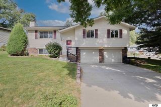 8718 Honey Locust Drive, La Vista, NE 68128