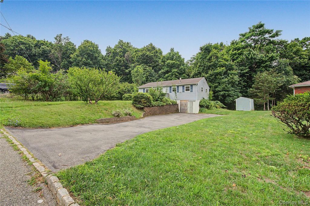 34 Duelk Avenue, Monroe, NY 10950 — photo 2