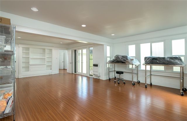 6409 Regent, Huntington Park, CA 90255
