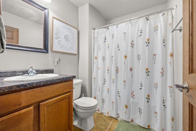 314 5TH AVE SW, Surrey, ND 58785
