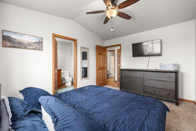 314 5TH AVE SW, Surrey, ND 58785