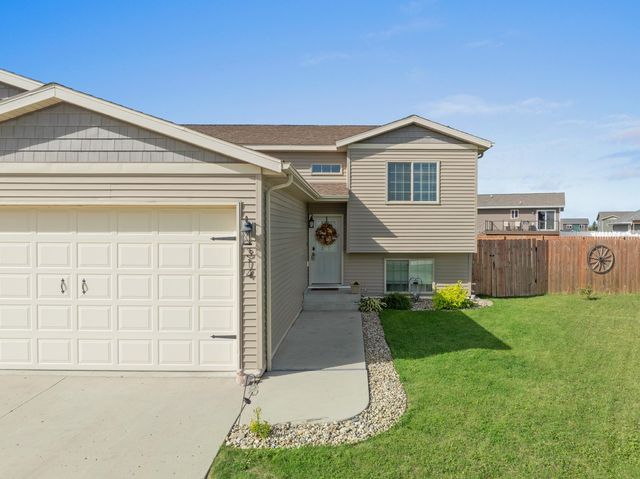314 5TH AVE SW, Surrey, ND 58785