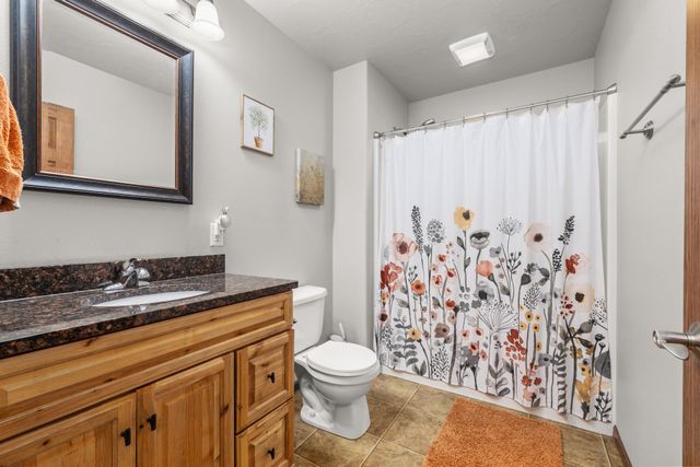 314 5TH AVE SW, Surrey, ND 58785