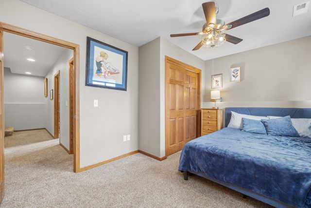 314 5TH AVE SW, Surrey, ND 58785
