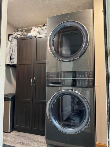 2491 Pressmen Drive, Hilliard, OH 43026