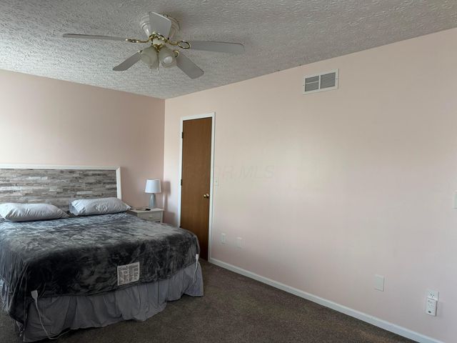 2491 Pressmen Drive, Hilliard, OH 43026