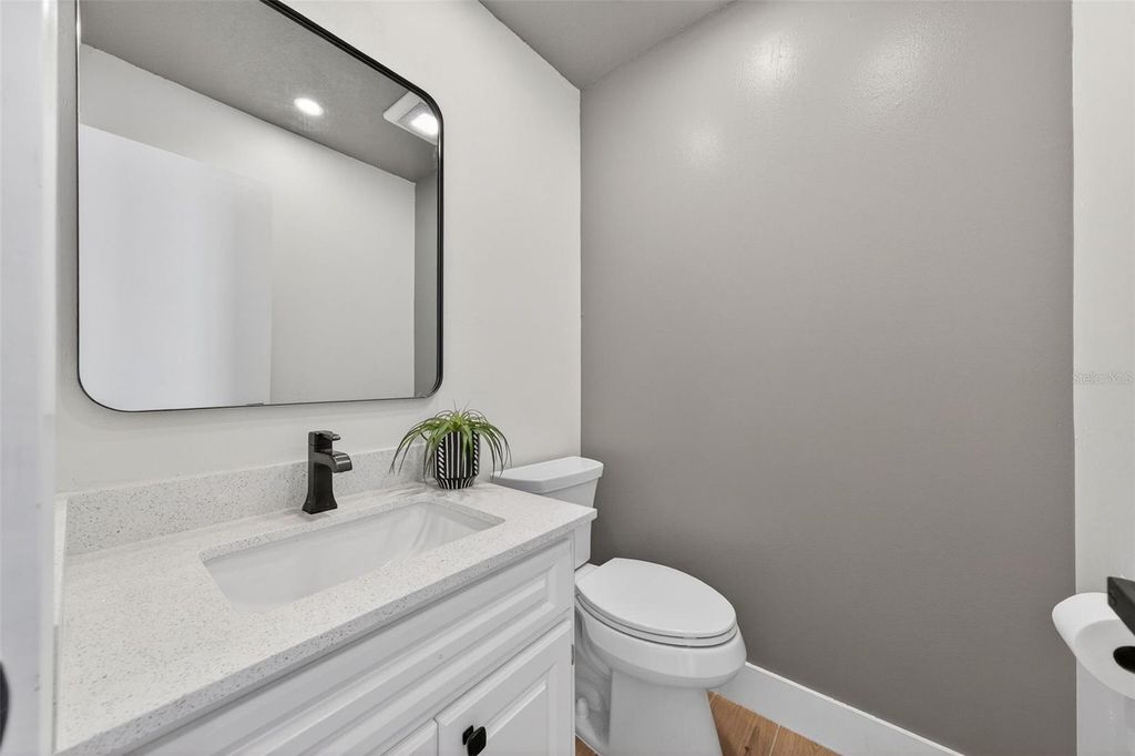 Image 13 of property listing at 908 HILLARY COURT 15, Orlando, FL 32804