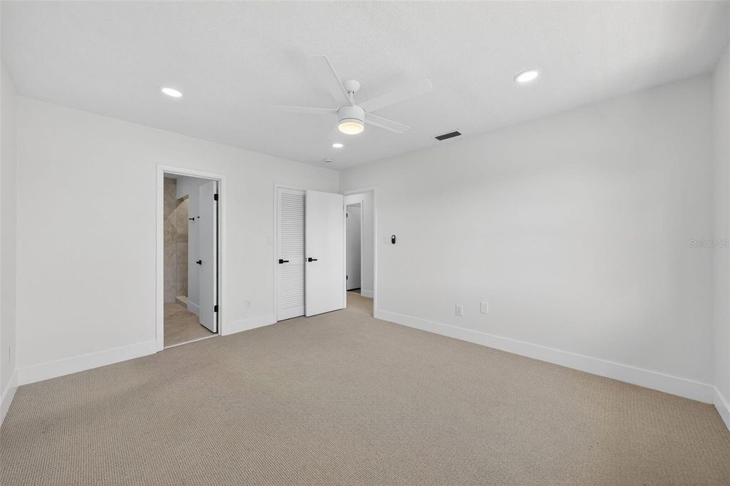 Image 15 of property listing at 908 HILLARY COURT 15, Orlando, FL 32804