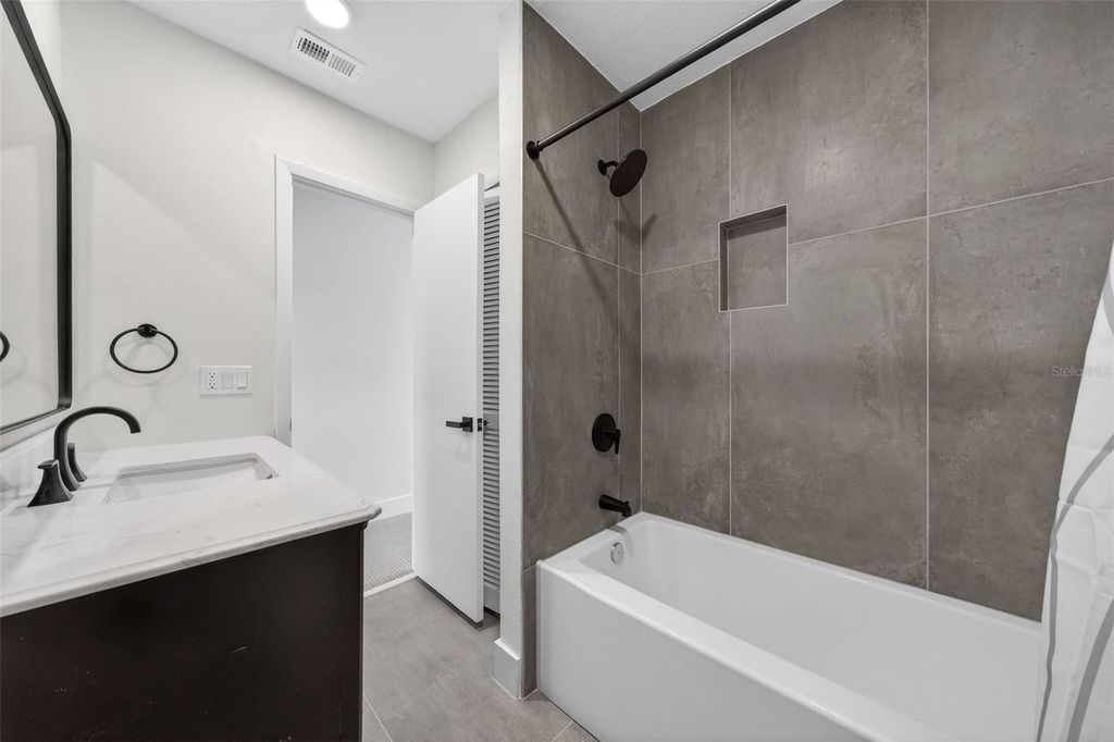 Image 23 of property listing at 908 HILLARY COURT 15, Orlando, FL 32804