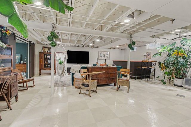 29922 Lonnie Drive, Westland, MI 48185