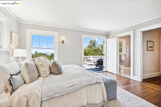 3085 Monterey Blvd, Oakland, CA 94602