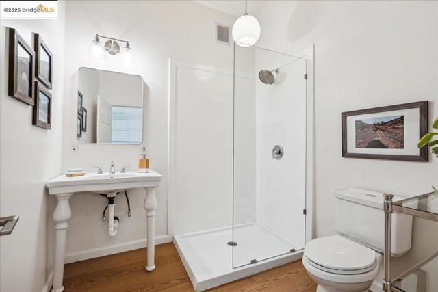 3085 Monterey Blvd, Oakland, CA 94602