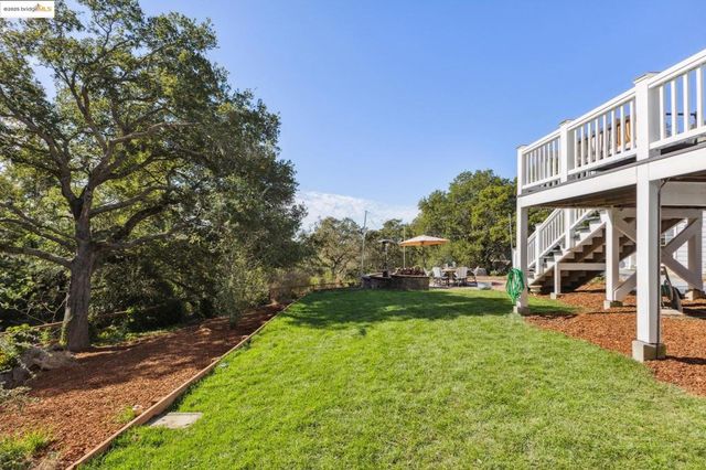 3085 Monterey Blvd, Oakland, CA 94602