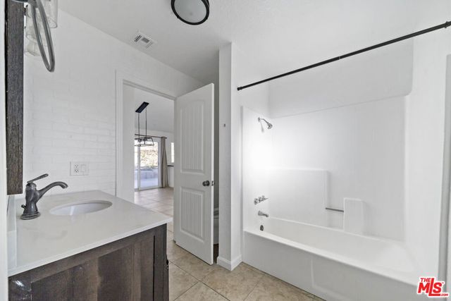 3293 N Mica Drive, Palm Springs, CA 92262