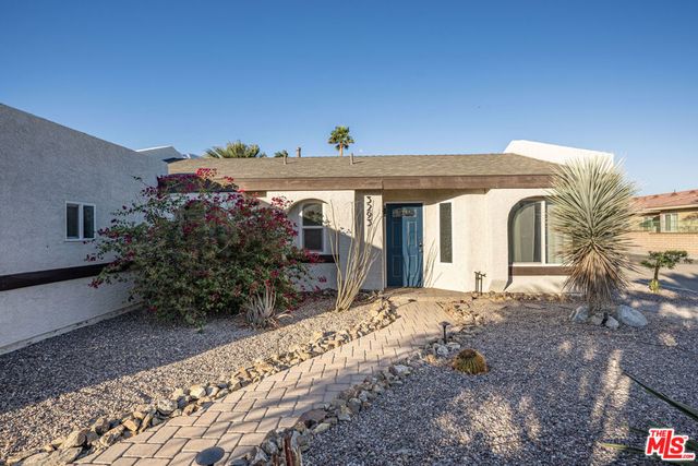 3293 N Mica Drive, Palm Springs, CA 92262