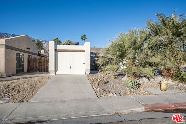 3293 N Mica Drive, Palm Springs, CA 92262