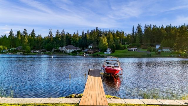 15404 Lakeview Avenue, Stanwood, WA 98292